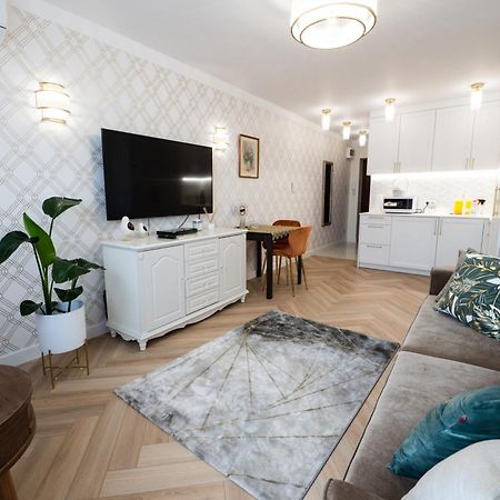 Apartament Zielona Ochota วอร์ซอ ภายนอก รูปภาพ